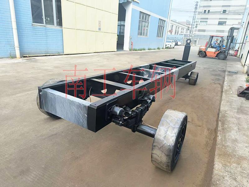 10吨牵引骨架式安博（中国） 全挂拖车底盘
