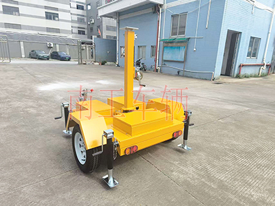 1763516916762044.jpg 手动升降广告拖车 移动式拖车底盘3I.jpg