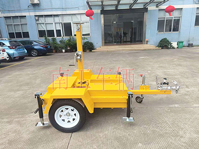 1763516950549367.jpg 手动升降广告拖车 移动式拖车底盘4I.jpg